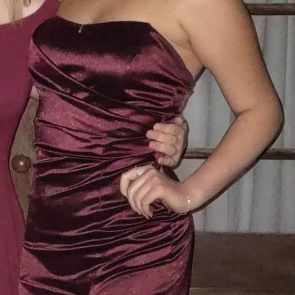 Gianna Strapless High-slit Satin Dress - Picture 2 of 5